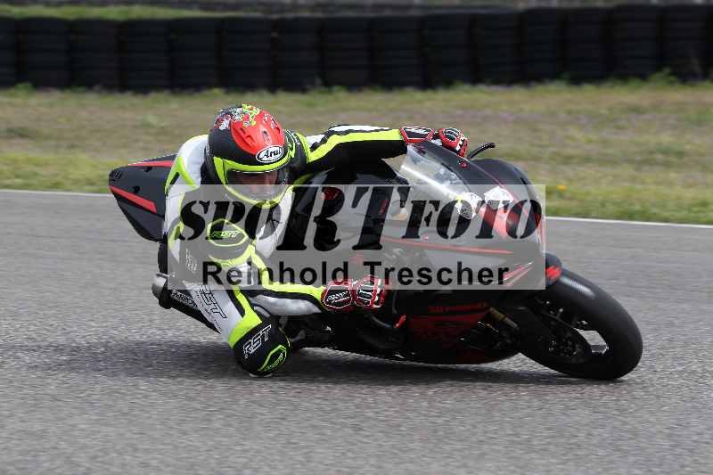 /Archiv-2023/06 10.04.2023 Moto Club Anneau du Rhin/Rouge Expert/4